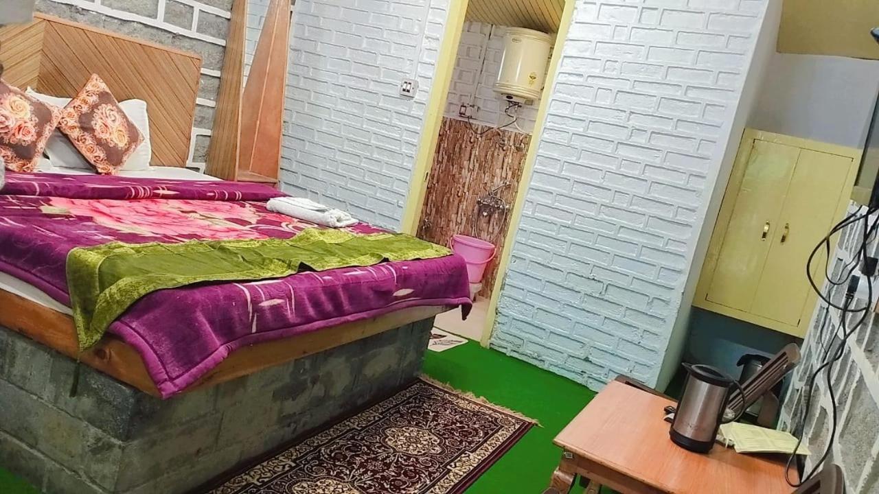 Hotel Seraj International Manāli Exterior foto