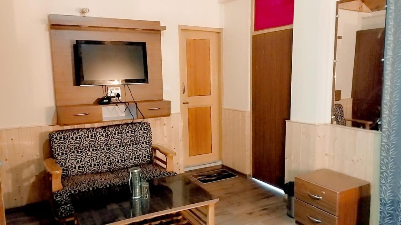 Hotel Seraj International Manāli Exterior foto